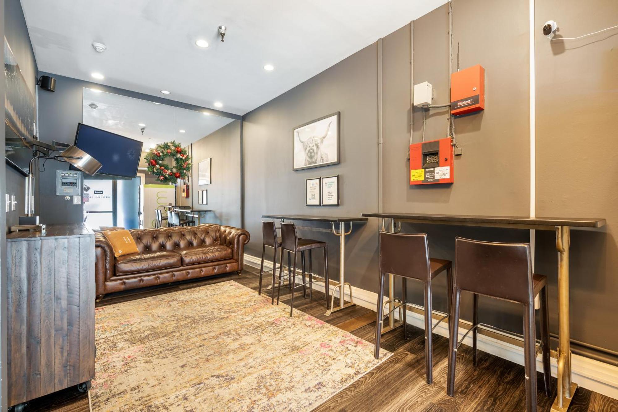 Oxford Apartment By At Mine Hospitality Seattle Exterior photo