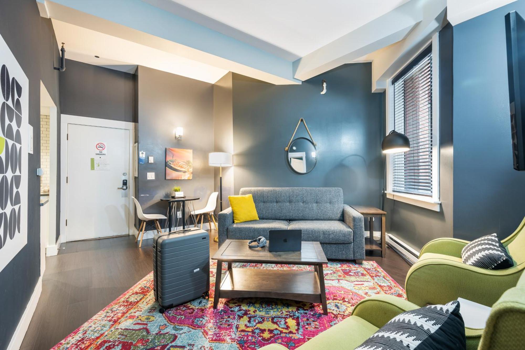 Oxford Apartment By At Mine Hospitality Seattle Exterior photo