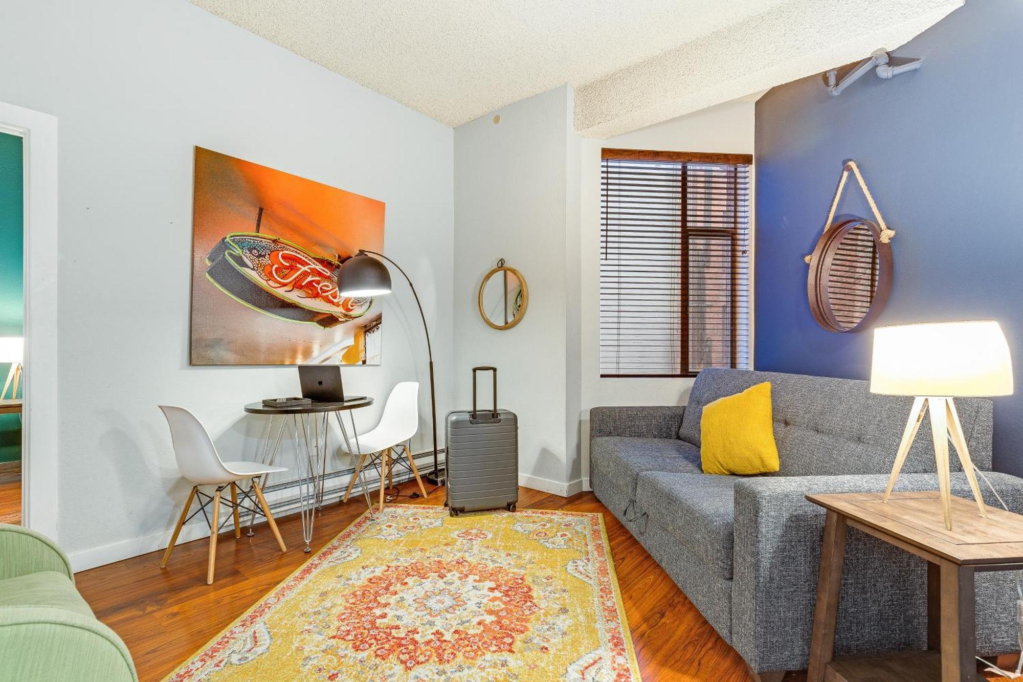 Oxford Apartment By At Mine Hospitality Seattle Exterior photo