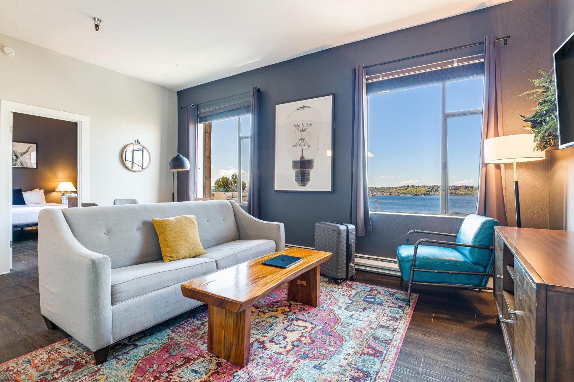 Oxford Apartment By At Mine Hospitality Seattle Exterior photo